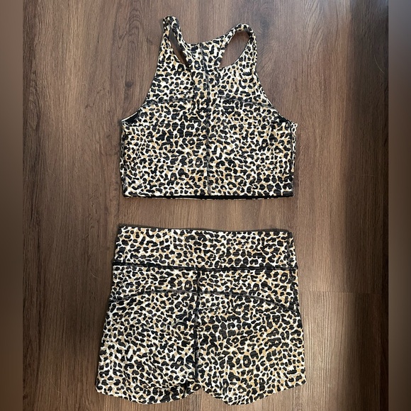 OV TechSweat Workout Set — Leopard - Picture 4 of 8